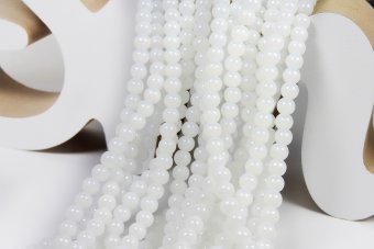 Margele din sticla, rotunde, 4 mm, semiopace, albe