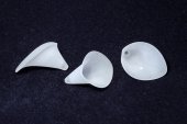 Margele din acril, frosted, floare, 25x18x17 mm, albe